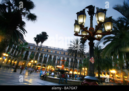 Fontaine à Plaça Reial, Barrio Gotic, Barcelone, Catalogne, Espagne Banque D'Images