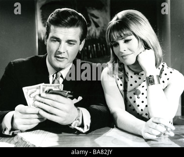 Le SAINT 1960 UK TV série avec Roger Moore et Julie Christie dans un épisode 1963 Banque D'Images