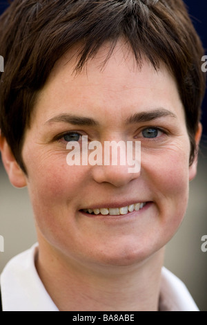 Dame Ellen MacArthur à l'Old Royal Naval College, où elle a été présentée avec la Légion dHonneur Banque D'Images