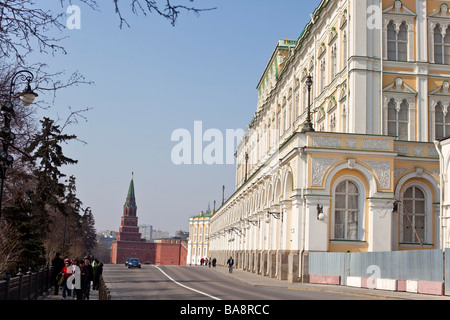 Le Grand Palais du Kremlin, et tour du Kremlin, Moscou, Russie Banque D'Images