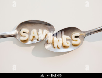 A l'épargne avec la soupe à l'alphabet Banque D'Images