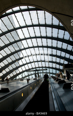 La station de métro Canary Wharf à Docklands à Londres Banque D'Images