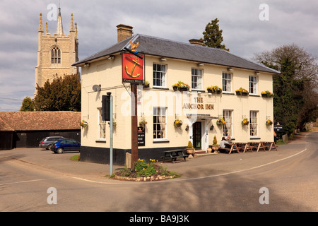 L'Anchor Inn, Great Barford, Bedfordshire, debout sur une jonction de route avec l'extérieur de l'alcool Banque D'Images