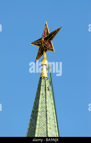 Spike de Moscou Kremlin tower avec red ruby star Banque D'Images