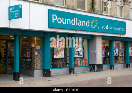 Vue générale de Poundland Pound Shop à Ipswich High Street East Anglia Suffolk Banque D'Images