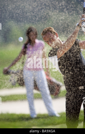 Un homme scandinave à jouer au golf, de l'Italie. Banque D'Images