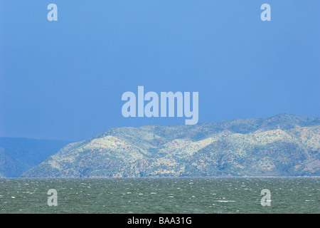 Les nuages s'accumuler sur le Zimbabwe's Matusadona National Park lac Kariba Banque D'Images