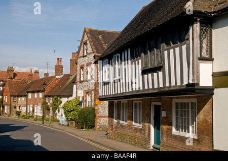 Church Road à Steyning, plein de vieux maisons de caractère Banque D'Images