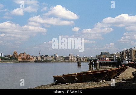 Londres, Tamise, vue en aval de Rotherhithe Banque D'Images