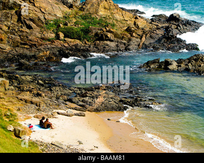 Cove et d'entrée le long de la plage de Porto da Barra, Salvador de Bahia, Brésil Banque D'Images