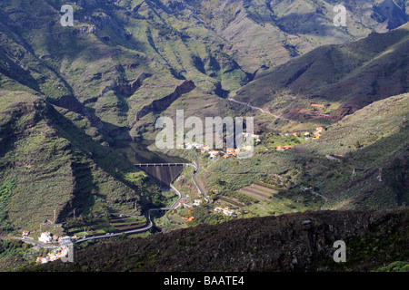 Regardant vers le bas sur la vallée de La Laja et Chejelipes sur La Gomera Banque D'Images