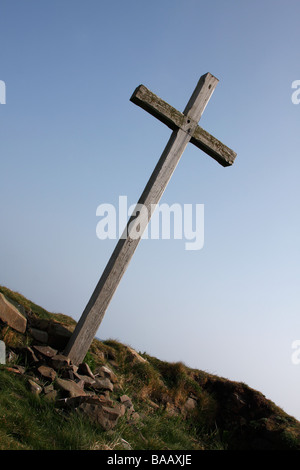 St Cuthbert's Isle croix de bois sur l'Île Sainte Northumberland Lindisfarne Banque D'Images