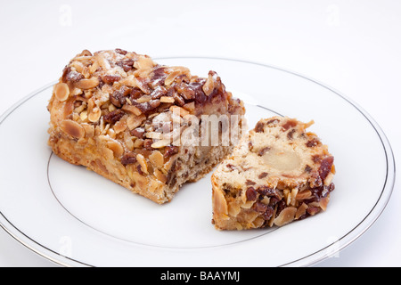 Pain gâteau stollen /a plate Banque D'Images