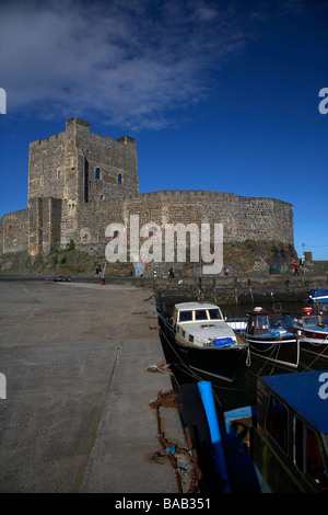 Carrickfergus Castle Harbour et de halage, le comté d'Antrim en Irlande du Nord uk Banque D'Images