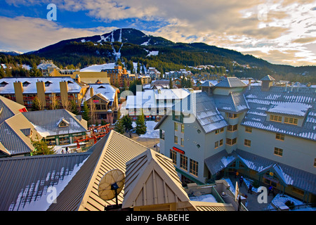 Vue du mont Whistler vu de l'hôtel Pan Pacific Whistler Village British Columbia Canada Banque D'Images