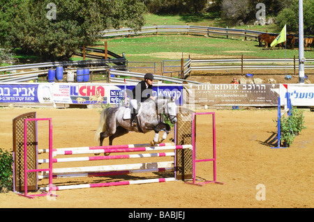 Israël Alonim compétition de saut de cheval Banque D'Images