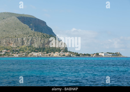 La plage de Mondello, Palerme, Sicile, Italie Banque D'Images