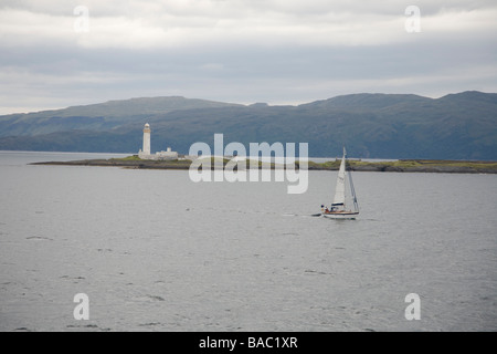 Lochdon Royaume-uni Ecosse GO sur la façon de les Hébrides extérieures Phare Eilean Musdile Sound of Mull Banque D'Images