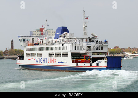 Wightlink Ferry St Helen au départ Portsmouth Fishbourne à destination de l'île de Wight, Angleterre Royaume-uni Banque D'Images