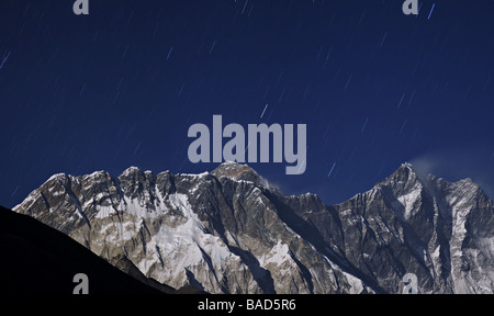 Clair de lune sur l'Everest depuis le Monastère de Tengboche khumbu Népal 2008 Banque D'Images