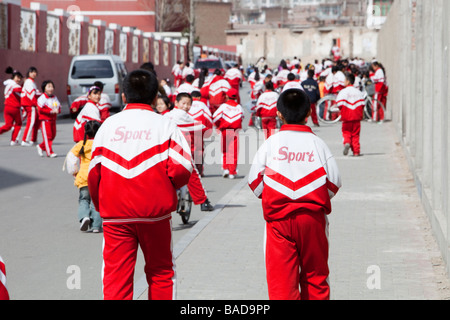 Les enfants de l'école dans le Nord de la Chine, la Mongolie Intérieure Dongsheng Banque D'Images