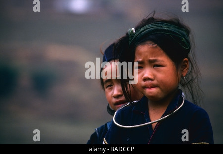 Deux jeunes filles H'Mong noir Banque D'Images