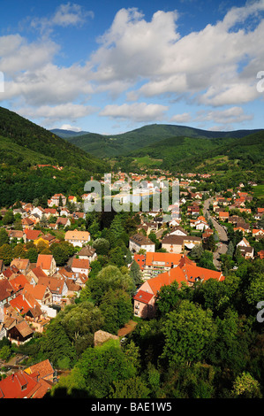 Vue de Kaysersberg du château de Kaysersberg, Haut-Rhin, Alsace, France Banque D'Images