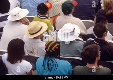 Une maison pleine de spectateurs regardant un match test du Lords Cricket Ground entre le Pakistan et l'Angleterre Banque D'Images