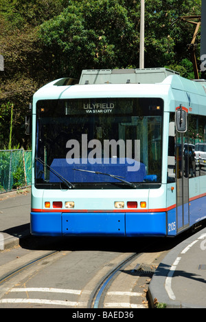 Tram (train léger) sur le Sydney Light Railway (SLR), l'Australie. Banque D'Images