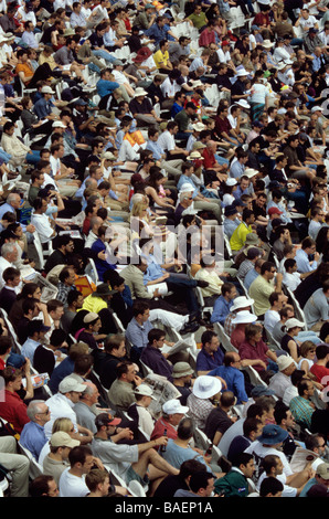 Une maison pleine de spectateurs regardant un match test du Lords Cricket Ground entre le Pakistan et l'Angleterre Banque D'Images