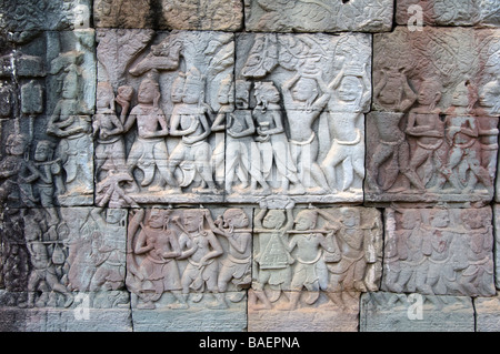 Bas-relief à la tribune nord temple Bayon Angkor Thom Siem Reap Cambodge Banque D'Images