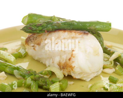 Moine sain fraîchement préparé avec du poisson avec asperges aucun peuple Banque D'Images