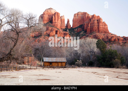 Avis de Cathedral Rock - Croissant de lune Ranch - Sedona, Arizona USA Banque D'Images