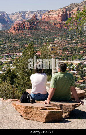 Couple de vue sur route de l'aéroport - Sedona, Arizona Banque D'Images