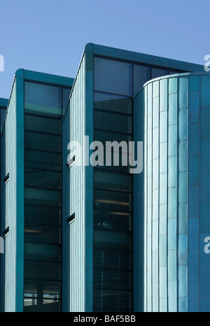 La construction de l'information communes, Sheffield, Royaume-Uni, Rmjm, de l'information communes en vue de jour bâtiment lightwells. Banque D'Images