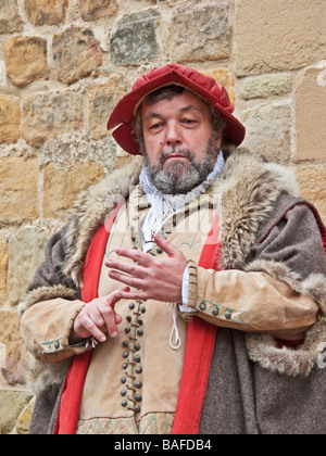 Acteur de la "meilleure de fois pire' re-enactment group aide la re-créer l'Évasion de 1538 Hexham Banque D'Images