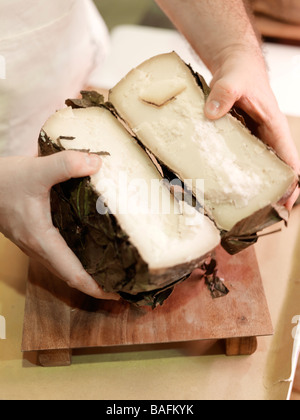 Une fromagerie à Pérouse, en Italie. Banque D'Images