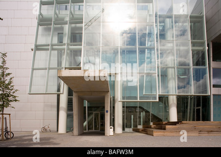Académie des beaux-arts, Munich, Allemagne, Coop Himmelb(l)au, Académie des beaux-arts détail de l'entrée avec rideau vitrage Banque D'Images