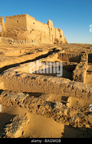 L'Égypte, de Haute Egypte, Désert de Libye, Oasis de Kharga, Qasr el Ghueita, ancienne forteresse romaine Banque D'Images