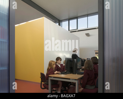 Redbrook École Hayes, Turckheim, Royaume-Uni, Walters et Cohen, Redbrook hayes ordinateur scolaire classe. Banque D'Images