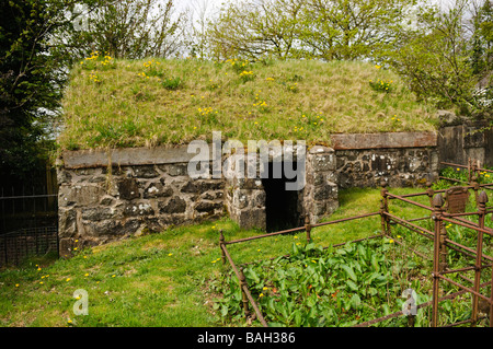 Corpse chambre à l'église Saint John's de l'Irlande cimetière, Donegore, construit pour prévenir le vol de cadavres par bodysnatchers Banque D'Images