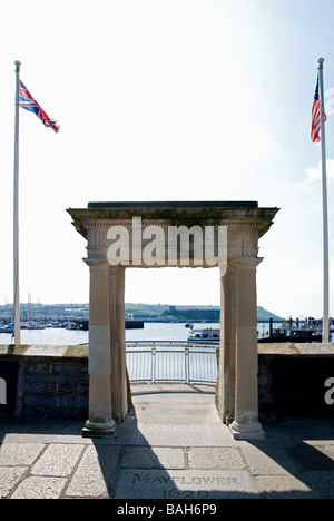 Le memorial gate au Mayflower steps sur le Barbican de Plymouth, Devon, UK, Banque D'Images