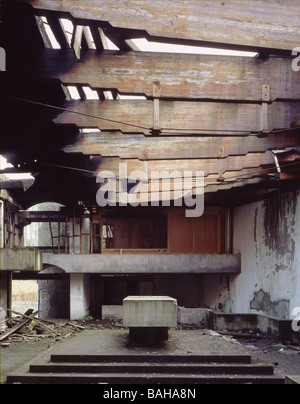 St Peters, Séminaire Cadross, Royaume-Uni, Gillespie Kidd Coia, St Peters seminary autel avec irradiant poutres du toit. Banque D'Images