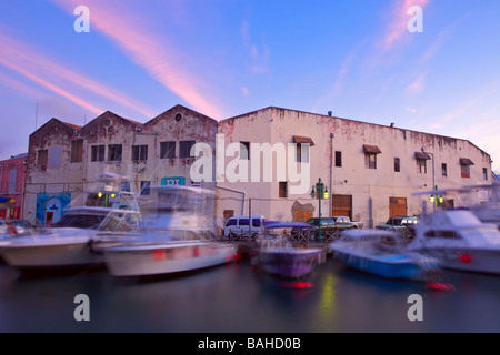 Coucher de soleil sur le port de carénage à Bridgetown, Barbade, "West Indies" Banque D'Images