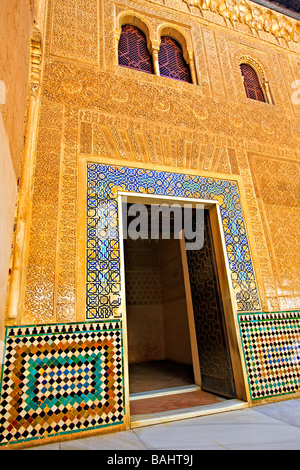 Façade de la chambre de Comares (Cuarto de Comares),la Maison Royale (Casa Real), l'Alhambra (Alhambra). Banque D'Images