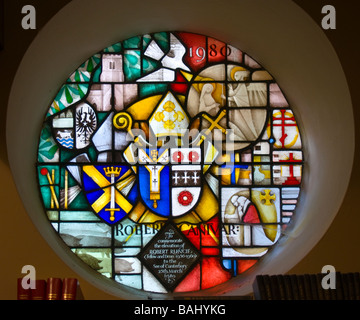 Cambridge, Angleterre, Royaume-Uni. Trinity Hall College Chapel, Vitrail Banque D'Images