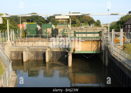 Une station de pompage sur la côte à Lincolnshire, Angleterre, Royaume-Uni Banque D'Images