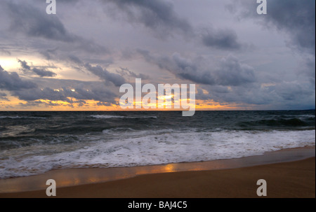 Pas une mer calme sur l'île Phu Quoc Banque D'Images