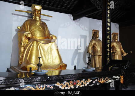 Effet d'or statue de Lord Bao, chinois juste juge, célèbre pour être juste et honnête. Seigneur Bao's Temple, Hefei. Banque D'Images