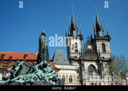 L'église de Tyn place de la vieille ville de Prague République Tchèque Banque D'Images